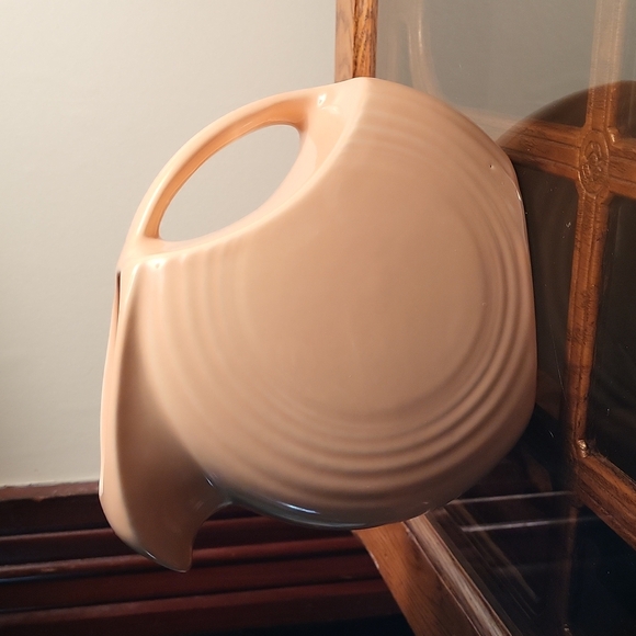Fiestaware APRICOT LARGE Disk Pitcher - Picture 2 of 9